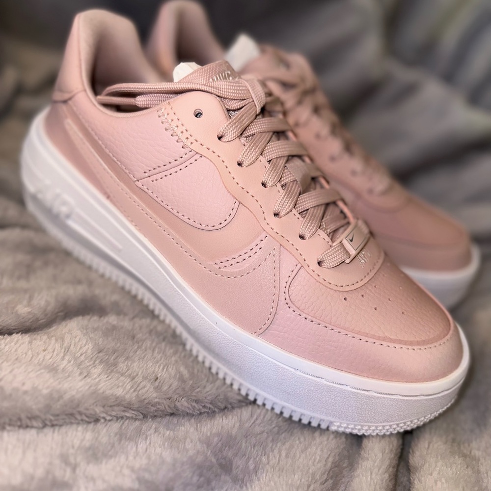 Nike Air Force 1 PLT.AF.ORM "Pink Oxford/Light Soft Pink/White" Women's Shoe